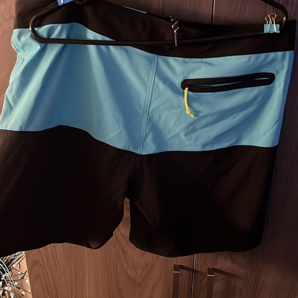 Short/ Costume de bain sea doo par BRP - Picture 3 of 4